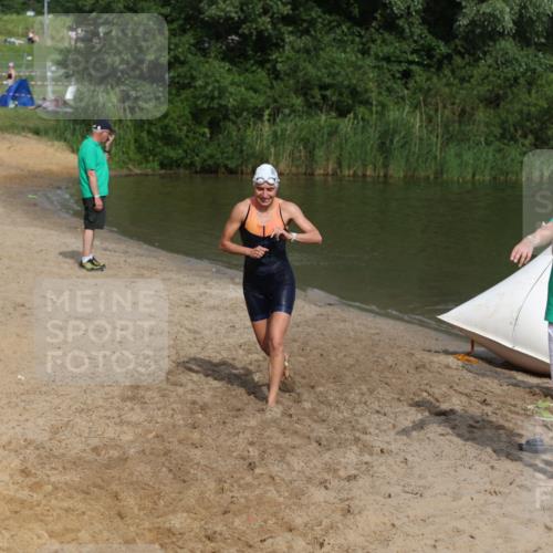 21.06.2026 - 29. Vierlanden-Triathlon Andreas Tolksdorf http://msf.ph/oto/9860585 21.06.2026 09:11:14 Schwimmen 223, 253 meine-sportfotos.de