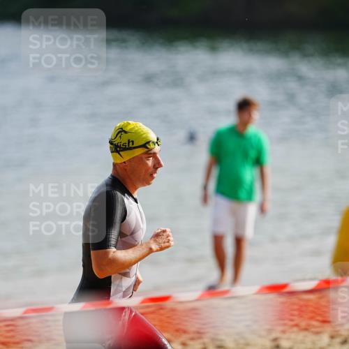 21.06.2026 - 29. Vierlanden-Triathlon LAZAROV Photography http://msf.ph/oto/9860619 21.06.2026 08:42:39 Schwimmen 43, 148, 193 meine-sportfotos.de