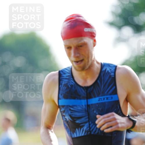 21.06.2026 - 29. Vierlanden-Triathlon LAZAROV Photography http://msf.ph/oto/9860698 21.06.2026 08:43:27 Schwimmen 56 meine-sportfotos.de