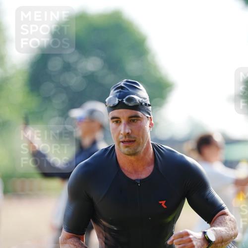 21.06.2026 - 29. Vierlanden-Triathlon LAZAROV Photography http://msf.ph/oto/9860718 21.06.2026 08:43:46 Schwimmen 42, 44, 88, 108, 154 meine-sportfotos.de
