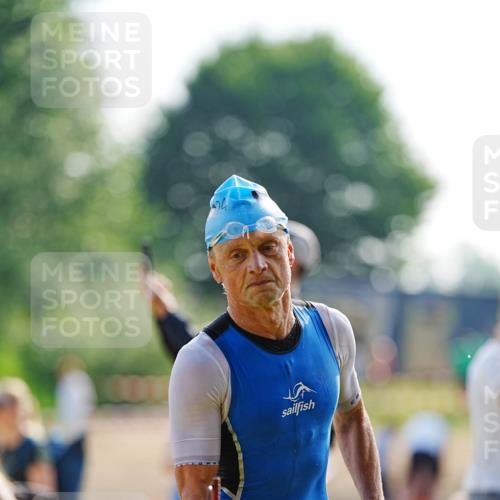 21.06.2026 - 29. Vierlanden-Triathlon LAZAROV Photography http://msf.ph/oto/9860752 21.06.2026 08:43:54 Schwimmen 44, 88, 108, 112, 154, 197, 1355 meine-sportfotos.de
