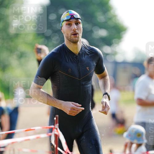 21.06.2026 - 29. Vierlanden-Triathlon LAZAROV Photography http://msf.ph/oto/9860814 21.06.2026 08:44:15 Schwimmen 4, 29, 34 meine-sportfotos.de
