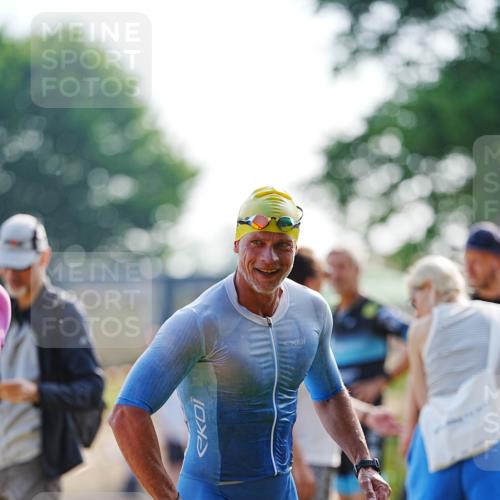 21.06.2026 - 29. Vierlanden-Triathlon LAZAROV Photography http://msf.ph/oto/9860885 21.06.2026 08:44:36 Schwimmen 39, 142, 196, 202 meine-sportfotos.de