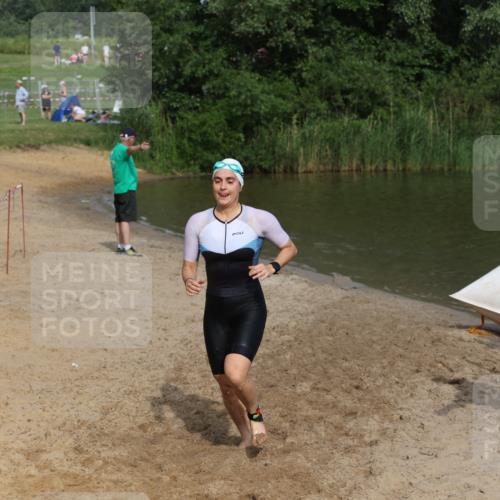 21.06.2026 - 29. Vierlanden-Triathlon Andreas Tolksdorf http://msf.ph/oto/9860948 21.06.2026 09:12:08 Schwimmen 252, 272 meine-sportfotos.de