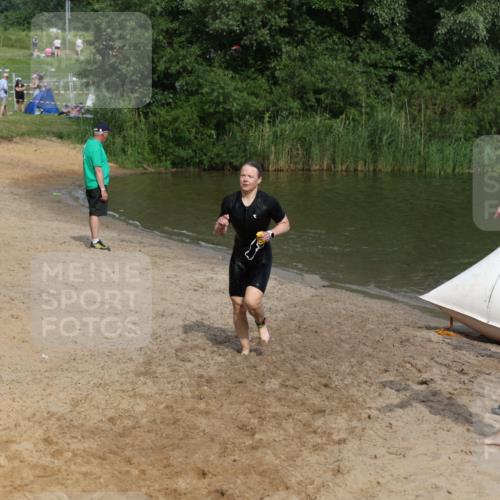 21.06.2026 - 29. Vierlanden-Triathlon Andreas Tolksdorf http://msf.ph/oto/9860954 21.06.2026 09:12:13 Schwimmen 272 meine-sportfotos.de