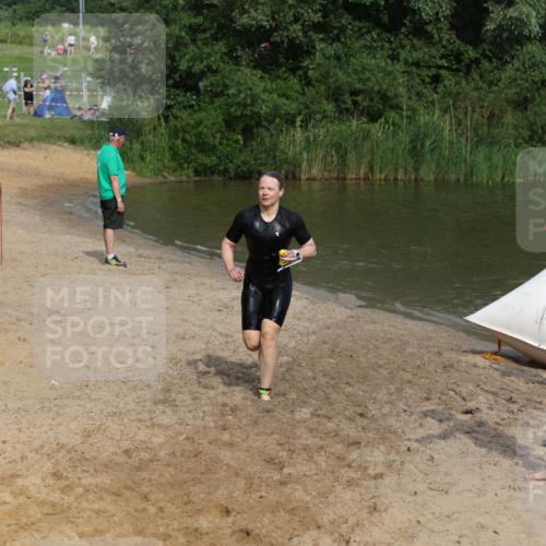 21.06.2026 - 29. Vierlanden-Triathlon Andreas Tolksdorf http://msf.ph/oto/9860966 21.06.2026 09:12:14 Schwimmen 272 meine-sportfotos.de