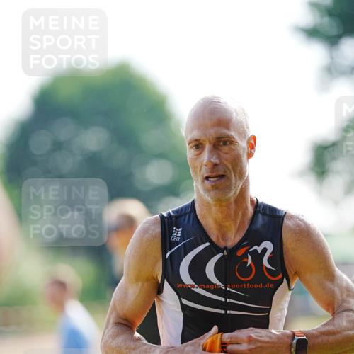 21.06.2026 - 29. Vierlanden-Triathlon LAZAROV Photography http://msf.ph/oto/9861026 21.06.2026 08:45:35 Schwimmen 69, 169, 173, 174, 219 meine-sportfotos.de