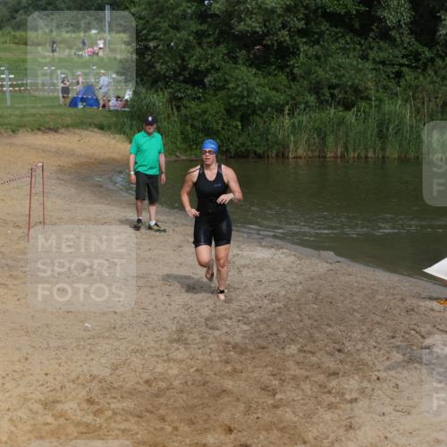 21.06.2026 - 29. Vierlanden-Triathlon Andreas Tolksdorf http://msf.ph/oto/9861032 21.06.2026 09:12:39 Schwimmen 235 meine-sportfotos.de