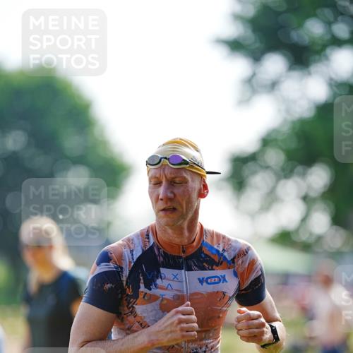 21.06.2026 - 29. Vierlanden-Triathlon LAZAROV Photography http://msf.ph/oto/9861071 21.06.2026 08:46:00 Schwimmen 84, 89, 131, 147, 165 meine-sportfotos.de