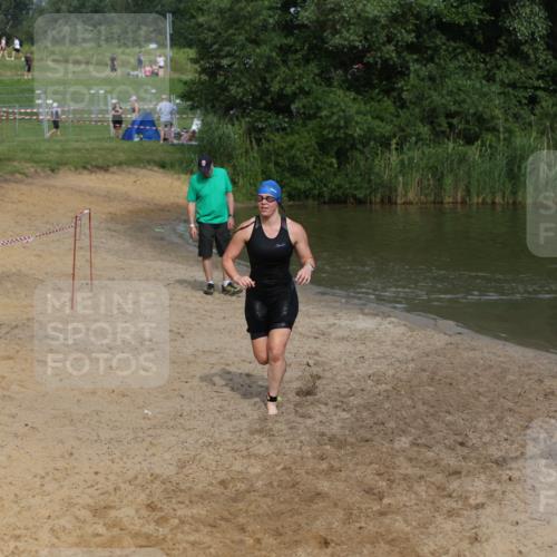 21.06.2026 - 29. Vierlanden-Triathlon Andreas Tolksdorf http://msf.ph/oto/9861082 21.06.2026 09:12:39 Schwimmen 235 meine-sportfotos.de