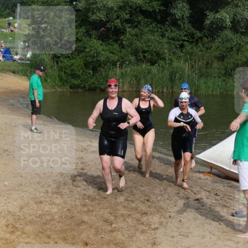 21.06.2026 - 29. Vierlanden-Triathlon Andreas Tolksdorf http://msf.ph/oto/9861115 21.06.2026 09:13:04 Schwimmen 227, 230, 280, 292 meine-sportfotos.de