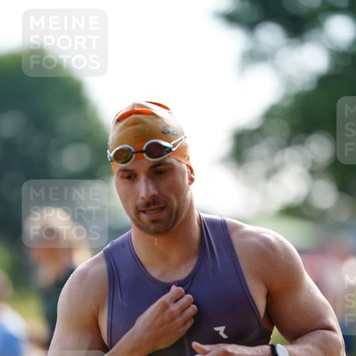 21.06.2026 - 29. Vierlanden-Triathlon LAZAROV Photography http://msf.ph/oto/9861121 21.06.2026 08:46:36 Schwimmen 35, 96, 159 meine-sportfotos.de