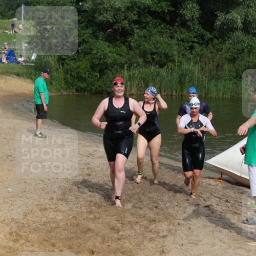 21.06.2026 - 29. Vierlanden-Triathlon Andreas Tolksdorf http://msf.ph/oto/9861131 21.06.2026 09:13:05 Schwimmen 227, 230, 280, 292 meine-sportfotos.de