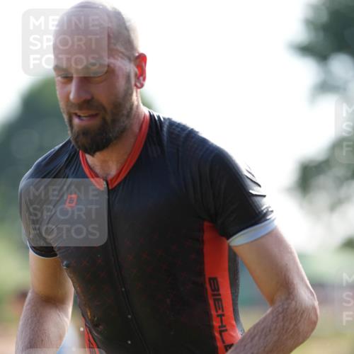 21.06.2026 - 29. Vierlanden-Triathlon LAZAROV Photography http://msf.ph/oto/9861133 21.06.2026 08:46:46 Schwimmen 159, 220 meine-sportfotos.de