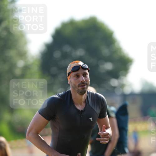 21.06.2026 - 29. Vierlanden-Triathlon LAZAROV Photography http://msf.ph/oto/9861147 21.06.2026 08:46:59 Schwimmen 135, 220 meine-sportfotos.de