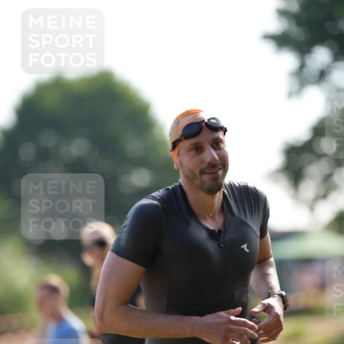 21.06.2026 - 29. Vierlanden-Triathlon LAZAROV Photography http://msf.ph/oto/9861151 21.06.2026 08:47:00 Schwimmen 135, 220 meine-sportfotos.de