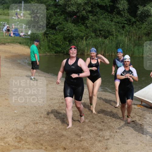 21.06.2026 - 29. Vierlanden-Triathlon Andreas Tolksdorf http://msf.ph/oto/9861170 21.06.2026 09:13:05 Schwimmen 227, 230, 280, 292 meine-sportfotos.de