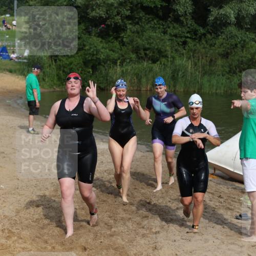 21.06.2026 - 29. Vierlanden-Triathlon Andreas Tolksdorf http://msf.ph/oto/9861196 21.06.2026 09:13:06 Schwimmen 227, 230, 280, 292 meine-sportfotos.de