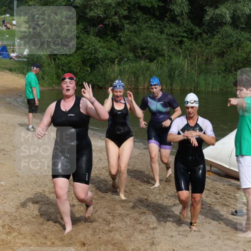 21.06.2026 - 29. Vierlanden-Triathlon Andreas Tolksdorf http://msf.ph/oto/9861203 21.06.2026 09:13:06 Schwimmen 227, 230, 280, 292 meine-sportfotos.de
