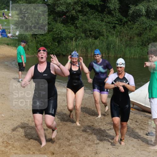 21.06.2026 - 29. Vierlanden-Triathlon Andreas Tolksdorf http://msf.ph/oto/9861211 21.06.2026 09:13:06 Schwimmen 227, 230, 280, 292 meine-sportfotos.de
