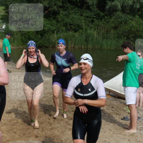 21.06.2026 - 29. Vierlanden-Triathlon Andreas Tolksdorf http://msf.ph/oto/9861243 21.06.2026 09:13:07 Schwimmen 227, 230, 280, 292 meine-sportfotos.de