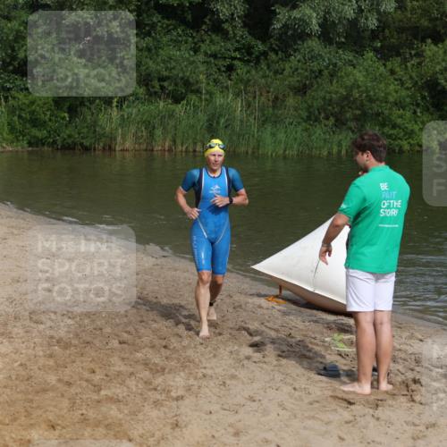 21.06.2026 - 29. Vierlanden-Triathlon Andreas Tolksdorf http://msf.ph/oto/9861290 21.06.2026 09:13:33 Schwimmen 265 meine-sportfotos.de