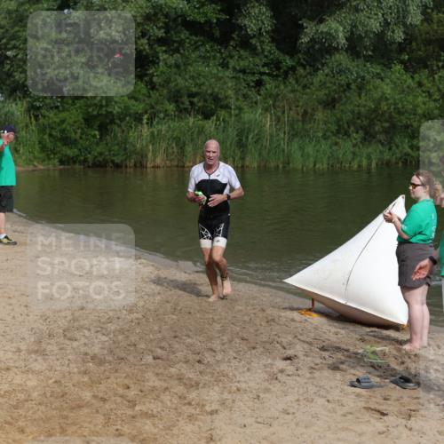 21.06.2026 - 29. Vierlanden-Triathlon Andreas Tolksdorf http://msf.ph/oto/9861321 21.06.2026 09:14:20 Schwimmen 133 meine-sportfotos.de