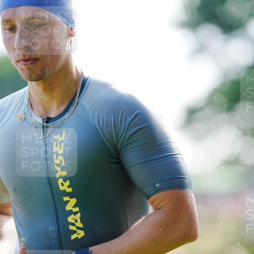21.06.2026 - 29. Vierlanden-Triathlon LAZAROV Photography http://msf.ph/oto/9861330 21.06.2026 08:48:54 Schwimmen 59, 92 meine-sportfotos.de
