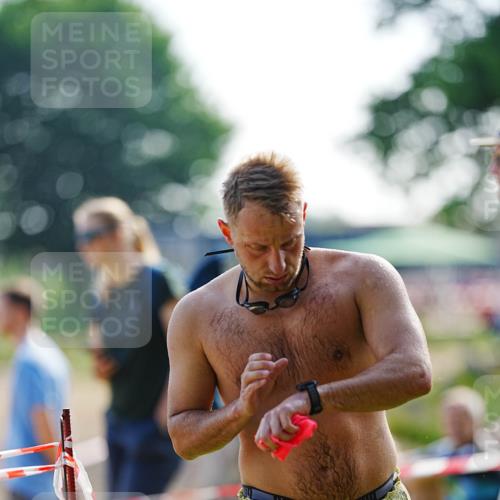 21.06.2026 - 29. Vierlanden-Triathlon LAZAROV Photography http://msf.ph/oto/9861338 21.06.2026 08:48:57 Schwimmen 59, 92 meine-sportfotos.de