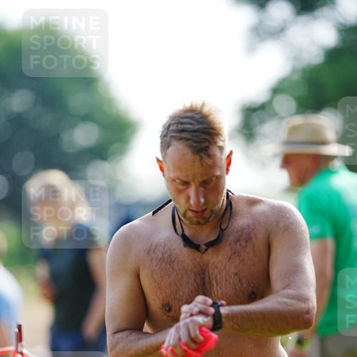 21.06.2026 - 29. Vierlanden-Triathlon LAZAROV Photography http://msf.ph/oto/9861341 21.06.2026 08:48:57 Schwimmen 59, 92 meine-sportfotos.de
