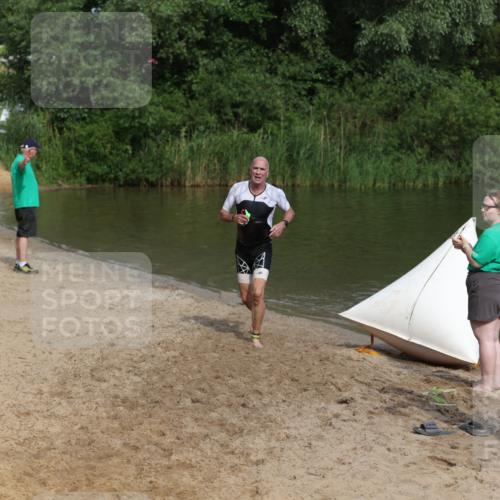 21.06.2026 - 29. Vierlanden-Triathlon Andreas Tolksdorf http://msf.ph/oto/9861351 21.06.2026 09:14:20 Schwimmen 133 meine-sportfotos.de