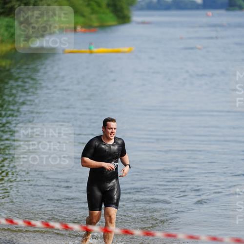 21.06.2026 - 29. Vierlanden-Triathlon LAZAROV Photography http://msf.ph/oto/9861360 21.06.2026 08:54:58 Schwimmen 19 meine-sportfotos.de