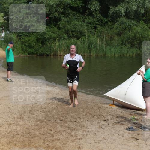 21.06.2026 - 29. Vierlanden-Triathlon Andreas Tolksdorf http://msf.ph/oto/9861411 21.06.2026 09:14:20 Schwimmen 133 meine-sportfotos.de