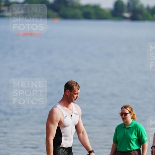 21.06.2026 - 29. Vierlanden-Triathlon LAZAROV Photography http://msf.ph/oto/9861475 21.06.2026 08:58:21 Schwimmen 8, 158 meine-sportfotos.de