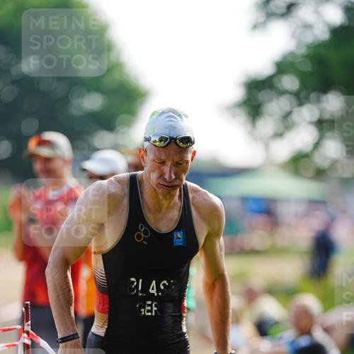 21.06.2026 - 29. Vierlanden-Triathlon LAZAROV Photography http://msf.ph/oto/9861502 21.06.2026 08:58:30 Schwimmen 8, 137, 158 meine-sportfotos.de