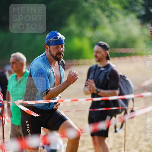 21.06.2026 - 29. Vierlanden-Triathlon LAZAROV Photography http://msf.ph/oto/9861604 21.06.2026 09:00:44 Schwimmen 172, 183, 240 meine-sportfotos.de