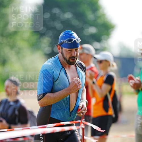 21.06.2026 - 29. Vierlanden-Triathlon LAZAROV Photography http://msf.ph/oto/9861607 21.06.2026 09:00:45 Schwimmen 172, 183, 240 meine-sportfotos.de