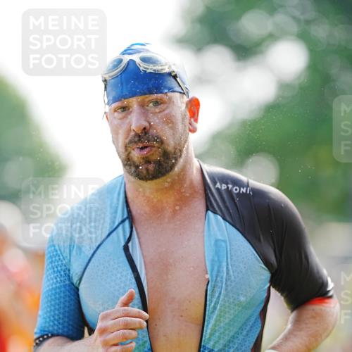 21.06.2026 - 29. Vierlanden-Triathlon LAZAROV Photography http://msf.ph/oto/9861618 21.06.2026 09:00:46 Schwimmen 172, 183, 240 meine-sportfotos.de