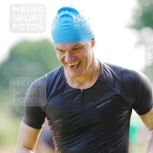21.06.2026 - 29. Vierlanden-Triathlon LAZAROV Photography http://msf.ph/oto/9861700 21.06.2026 09:02:46 Schwimmen 128 meine-sportfotos.de