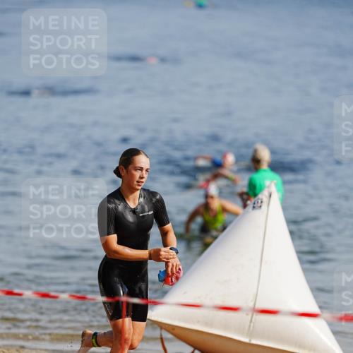 21.06.2026 - 29. Vierlanden-Triathlon LAZAROV Photography http://msf.ph/oto/9861709 21.06.2026 09:03:21 Schwimmen 261 meine-sportfotos.de