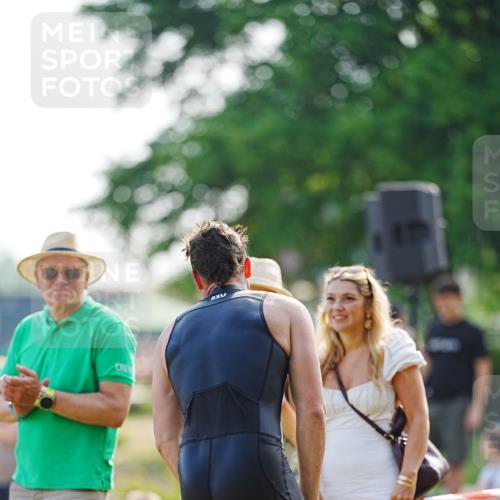 21.06.2026 - 29. Vierlanden-Triathlon LAZAROV Photography http://msf.ph/oto/9861746 21.06.2026 09:03:47 Schwimmen 288, 302 meine-sportfotos.de