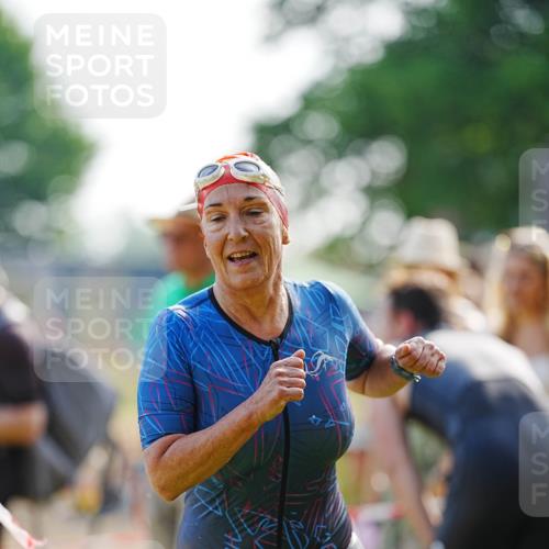 21.06.2026 - 29. Vierlanden-Triathlon LAZAROV Photography http://msf.ph/oto/9861751 21.06.2026 09:03:50 Schwimmen 288, 302 meine-sportfotos.de