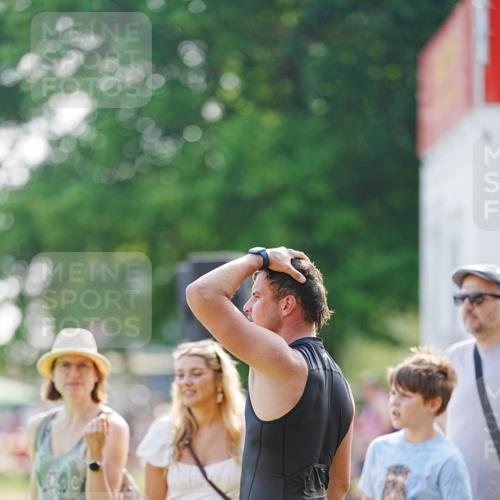 21.06.2026 - 29. Vierlanden-Triathlon LAZAROV Photography http://msf.ph/oto/9861754 21.06.2026 09:04:09 Schwimmen 177 meine-sportfotos.de
