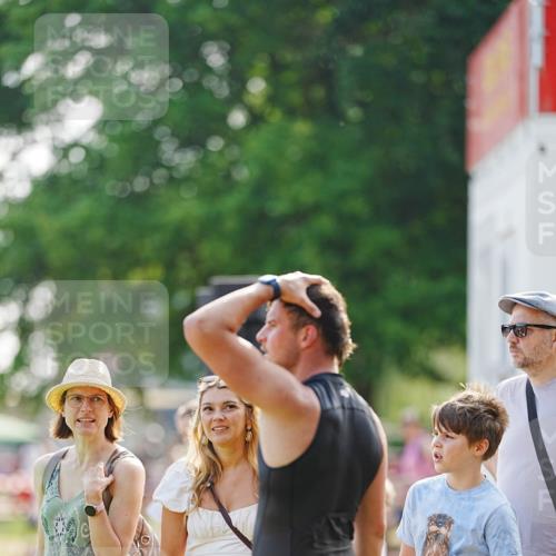 21.06.2026 - 29. Vierlanden-Triathlon LAZAROV Photography http://msf.ph/oto/9861755 21.06.2026 09:04:10 Schwimmen 177 meine-sportfotos.de