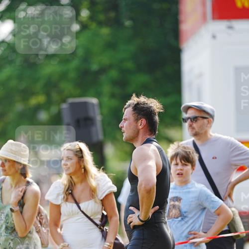21.06.2026 - 29. Vierlanden-Triathlon LAZAROV Photography http://msf.ph/oto/9861760 21.06.2026 09:04:14 Schwimmen 177, 244 meine-sportfotos.de