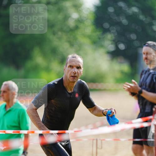 21.06.2026 - 29. Vierlanden-Triathlon LAZAROV Photography http://msf.ph/oto/9861794 21.06.2026 09:05:23 Schwimmen 192 meine-sportfotos.de
