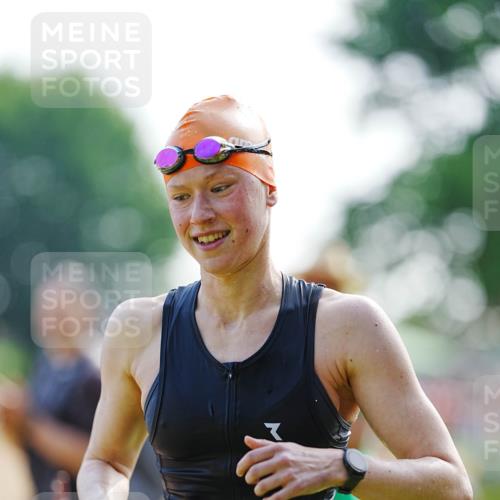 21.06.2026 - 29. Vierlanden-Triathlon LAZAROV Photography http://msf.ph/oto/9861859 21.06.2026 09:05:56 Schwimmen 299 meine-sportfotos.de