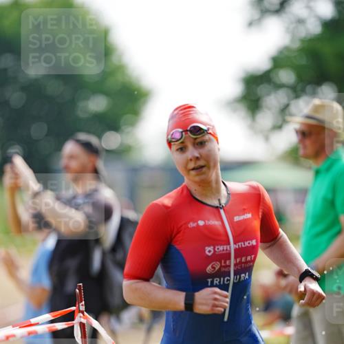 21.06.2026 - 29. Vierlanden-Triathlon LAZAROV Photography http://msf.ph/oto/9861909 21.06.2026 09:08:36 Schwimmen 226, 233, 257, 268 meine-sportfotos.de