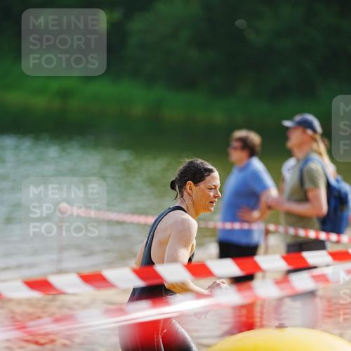 21.06.2026 - 29. Vierlanden-Triathlon LAZAROV Photography http://msf.ph/oto/9861988 21.06.2026 09:10:06 Schwimmen 278 meine-sportfotos.de