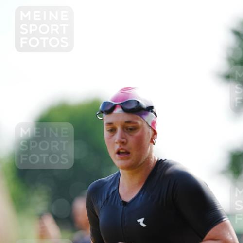 21.06.2026 - 29. Vierlanden-Triathlon LAZAROV Photography http://msf.ph/oto/9862058 21.06.2026 09:10:45 Schwimmen 267, 271, 284, 293, 298, 301 meine-sportfotos.de